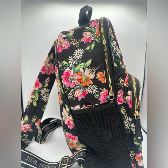 🌸 Steve Madden Quilted Floral Backpack 🌸 - Picture 16 of 17